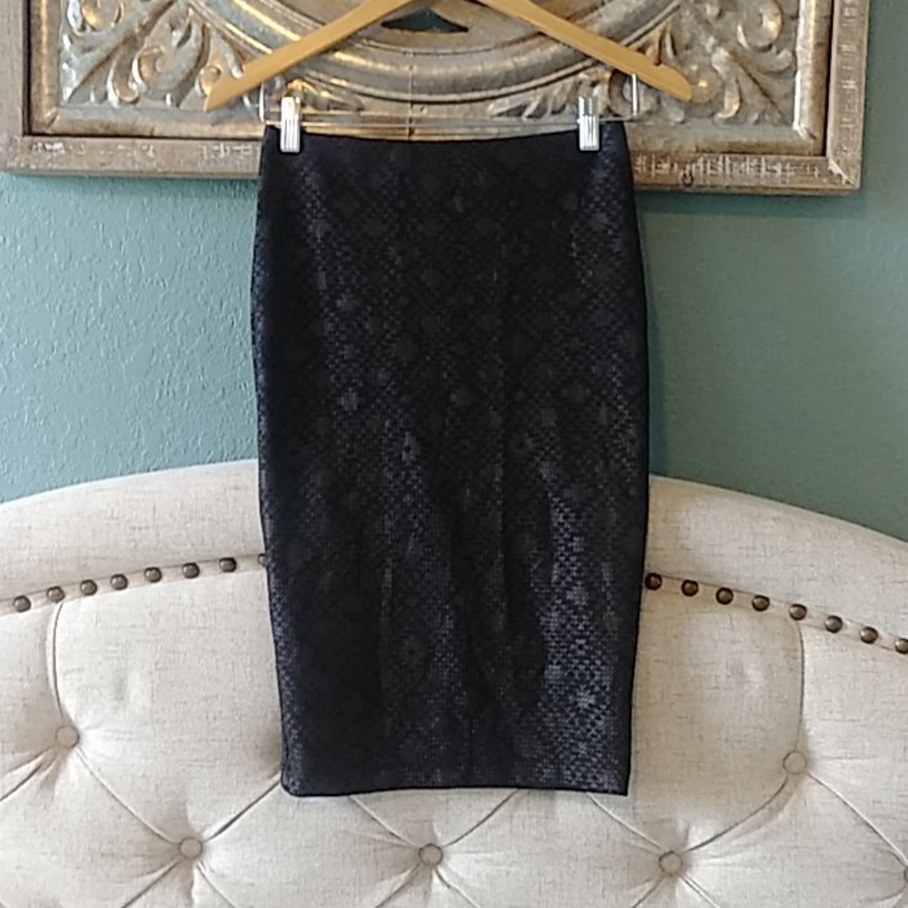 Womens sz.small A.BYER black pencil skirt